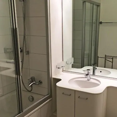 B 068 By Interhome *